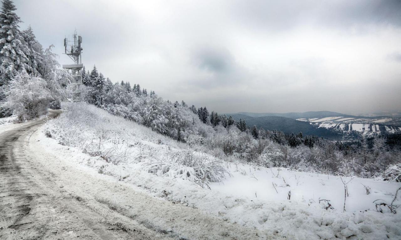 Sloneczny Chelm - Apartamenty W Gorach, Prywatna Sauna Jacuzzi Balia W Cenie, Spa, Grill, Stok Narciarski Myslenice, Sciezki Rowerowe, Rzeka Raba, Widok Na Tatry Eksteriør billede